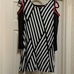 Mishca cold shoulder tunic top